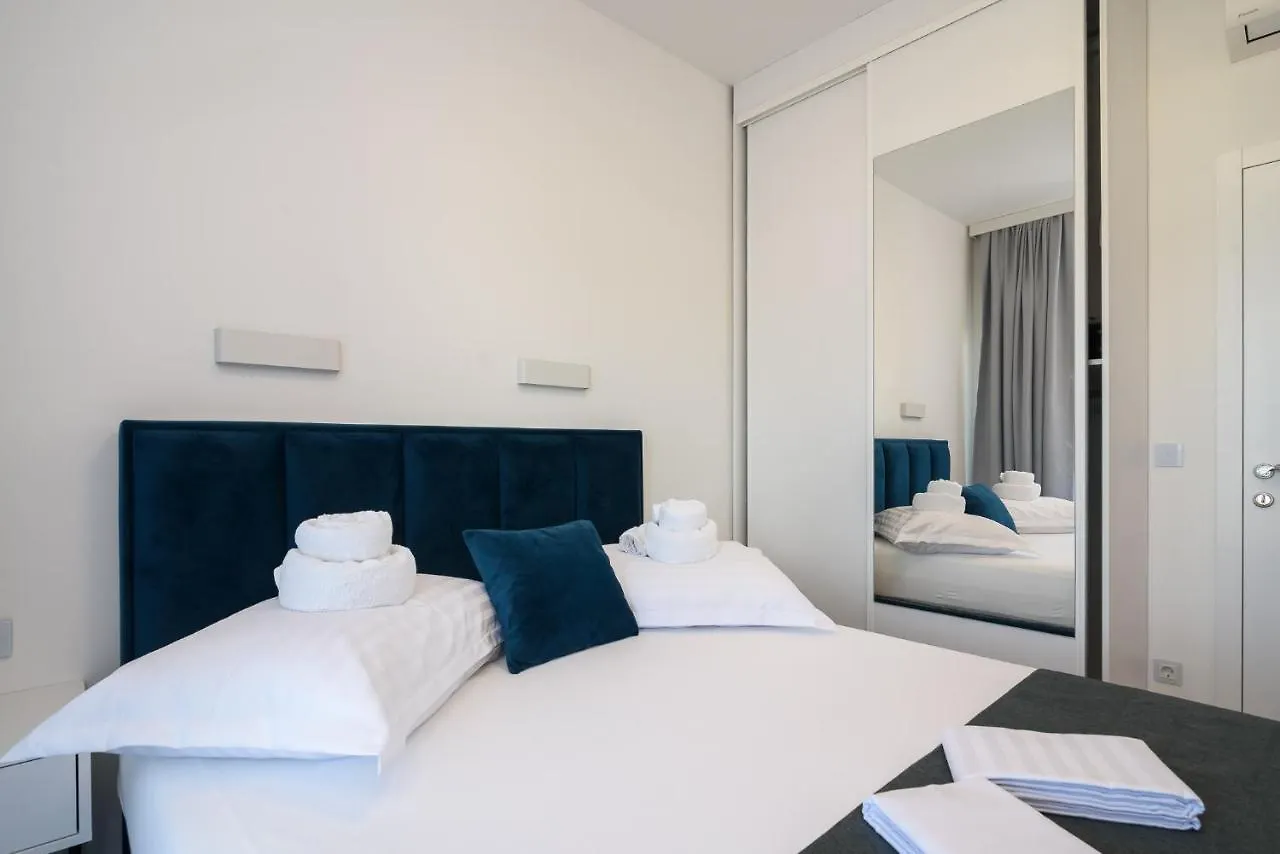Palm Springs Apartment Trogir