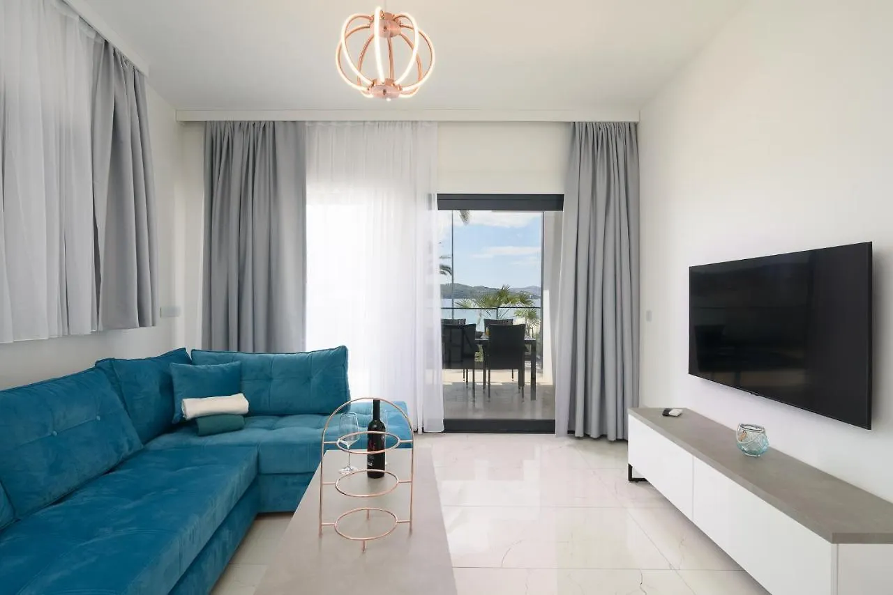 Palm Springs Apartment Trogir