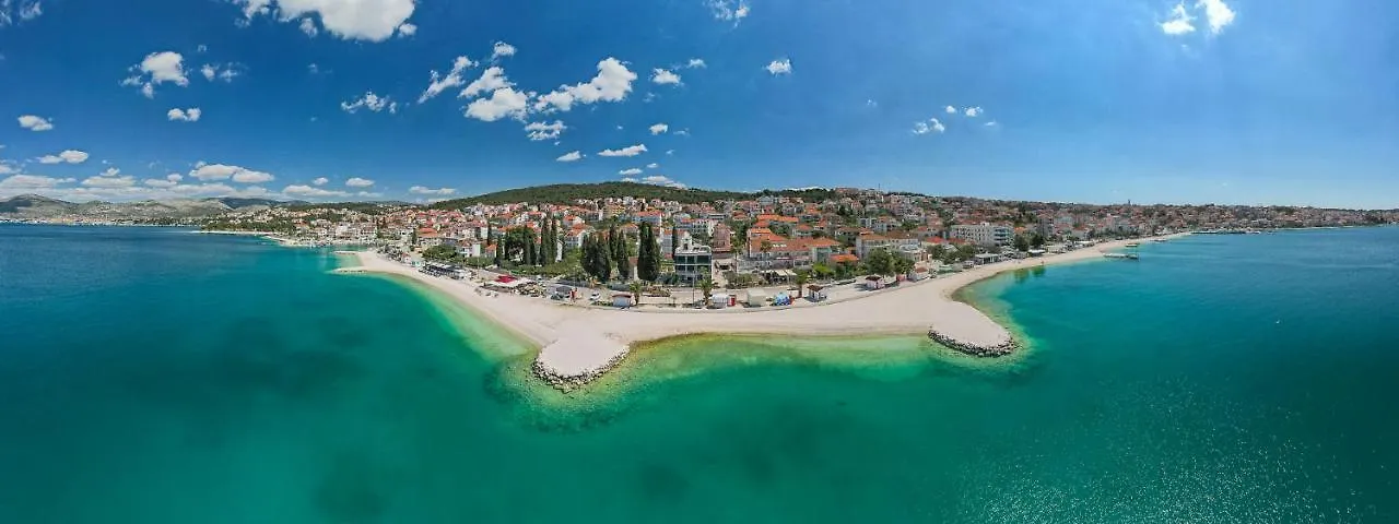 Palm Springs Apartment Trogir