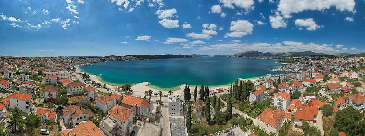 Palm Springs Apartment Trogir Croatia