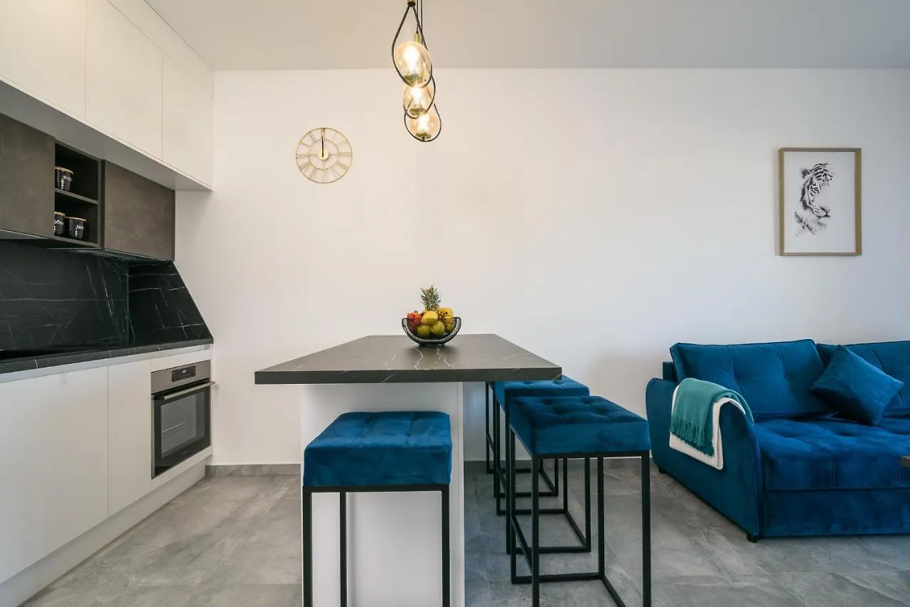 Palm Springs Apartment Trogir
