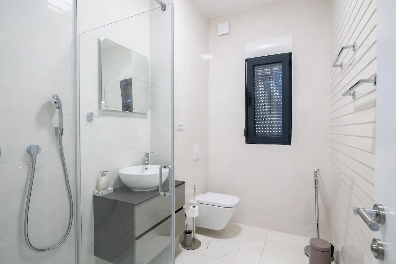 Palm Springs Apartment Trogir