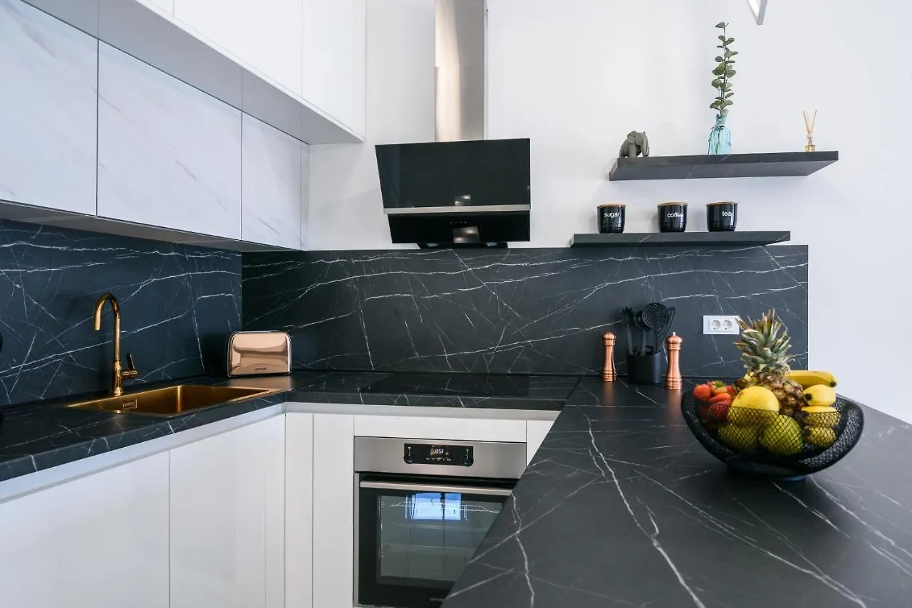 Palm Springs Apartment Trogir