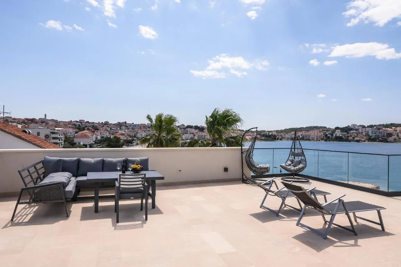Palm Springs Apartment Trogir Croatia