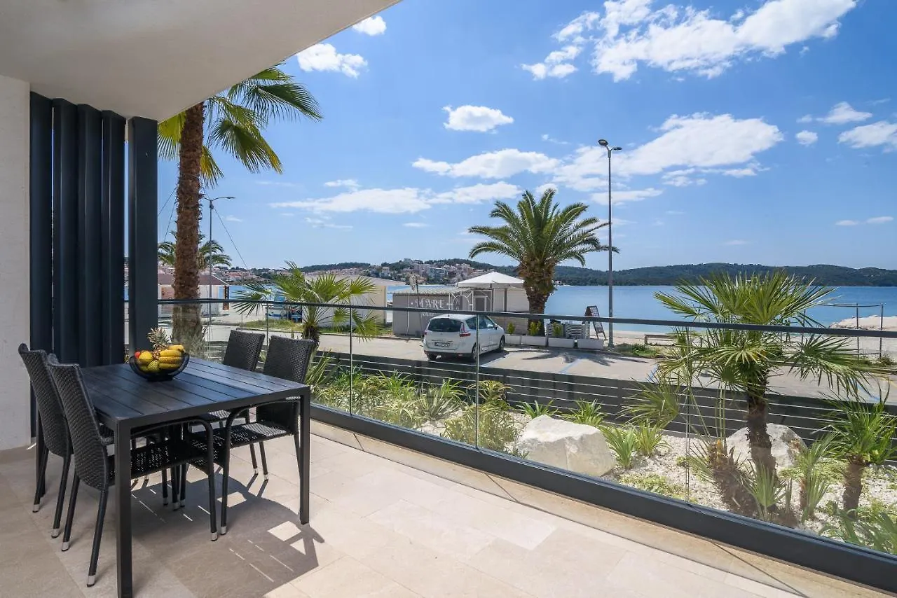 Palm Springs Apartment Trogir
